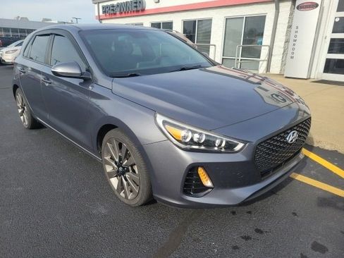 Used 2018 Hyundai Elantra GT Sport image 1