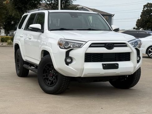 Used 2024 Toyota 4Runner SR5 Premium w/ Moonroof Package RWD image 3
