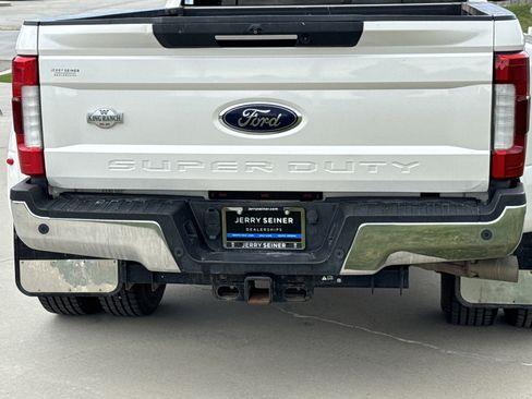 Used 2018 Ford F350 Lariat w/ Lariat Ultimate Package AWD/4WD image 13