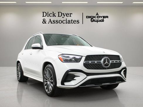 Used 2024 Mercedes-Benz GLE 450 4MATIC image 3