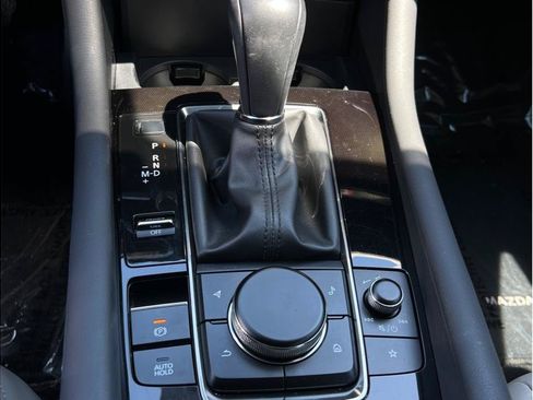 Used 2019 MAZDA MAZDA3 Sedan w/ Preferred Package FWD image 16