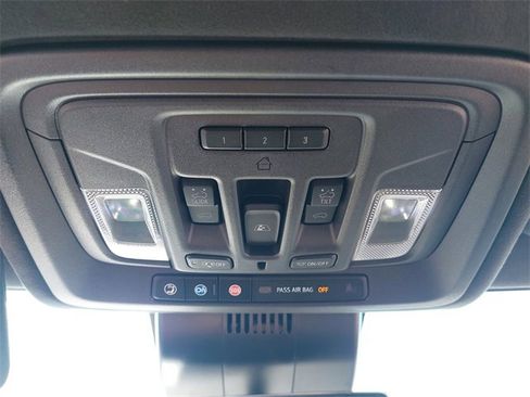 Used 2023 GMC Sierra 1500 AT4X image 26