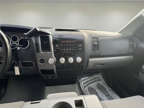 Used 2011 Toyota Tundra 4x4 Double Cab image 10