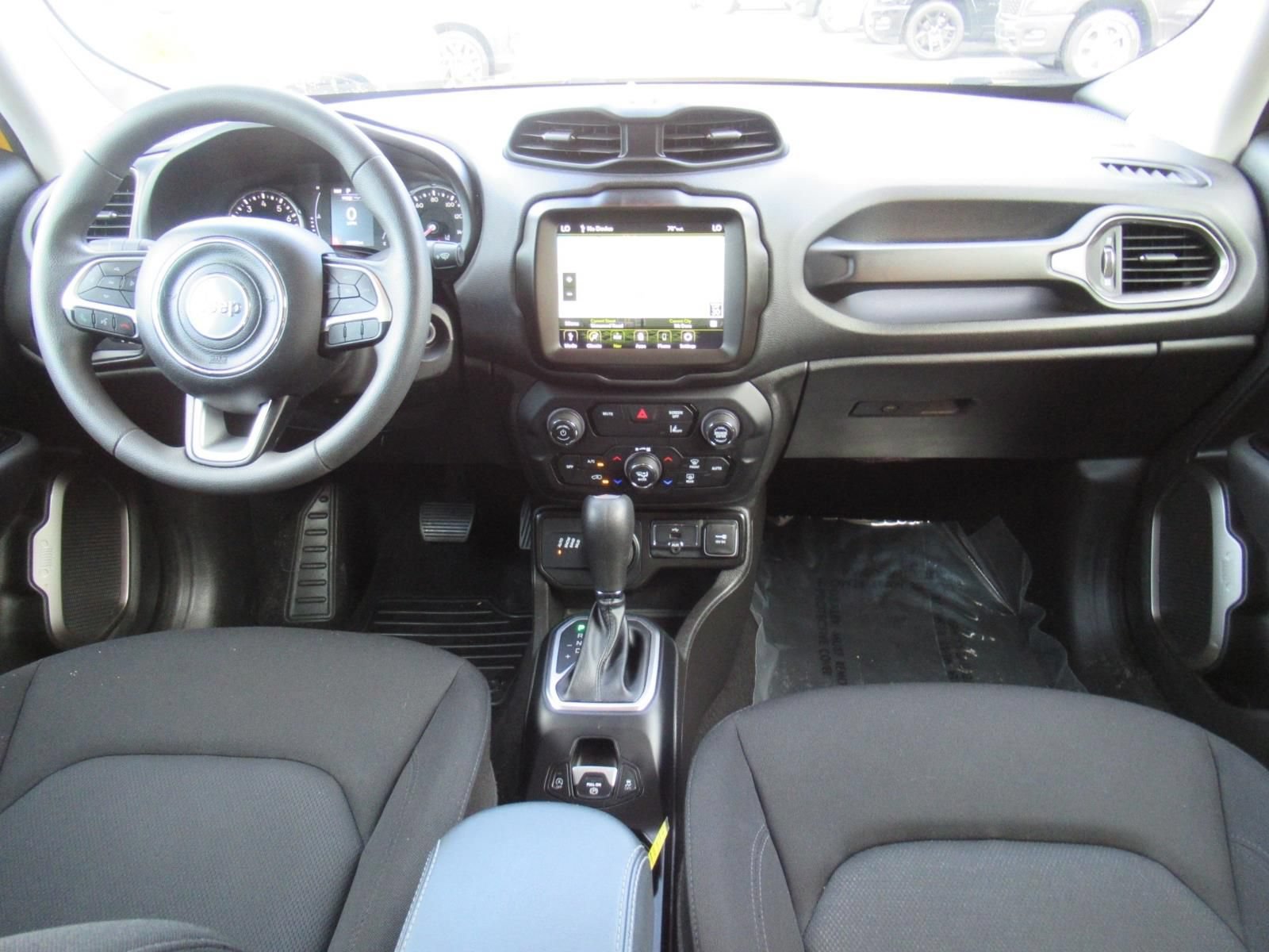 Certified 2023 Jeep Renegade Latitude AWD/4WD image 12