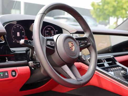 Certified 2025 Porsche Panamera 4 AWD/4WD image 34