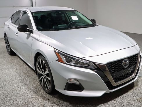 Used 2021 Nissan Altima 2.5 SR FWD image 5