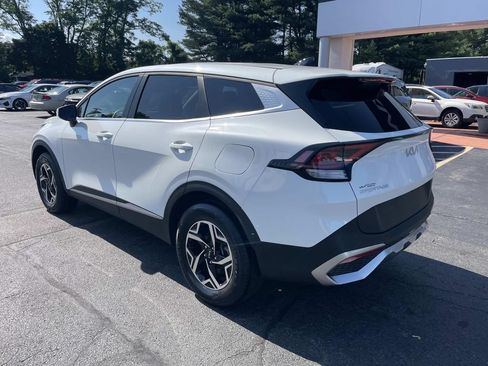 Used 2024 Kia Sportage LX AWD/4WD image 3