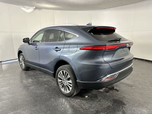 Used 2024 Toyota Venza Limited image 6