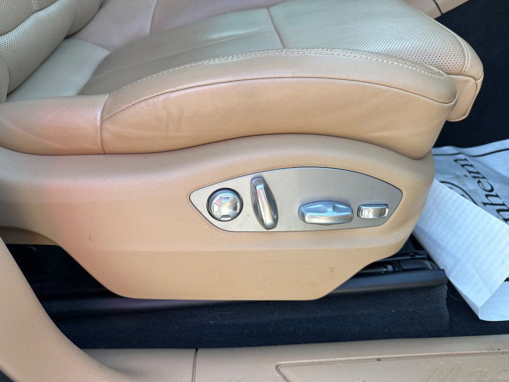 Used 2018 Porsche Macan AWD/4WD image 29