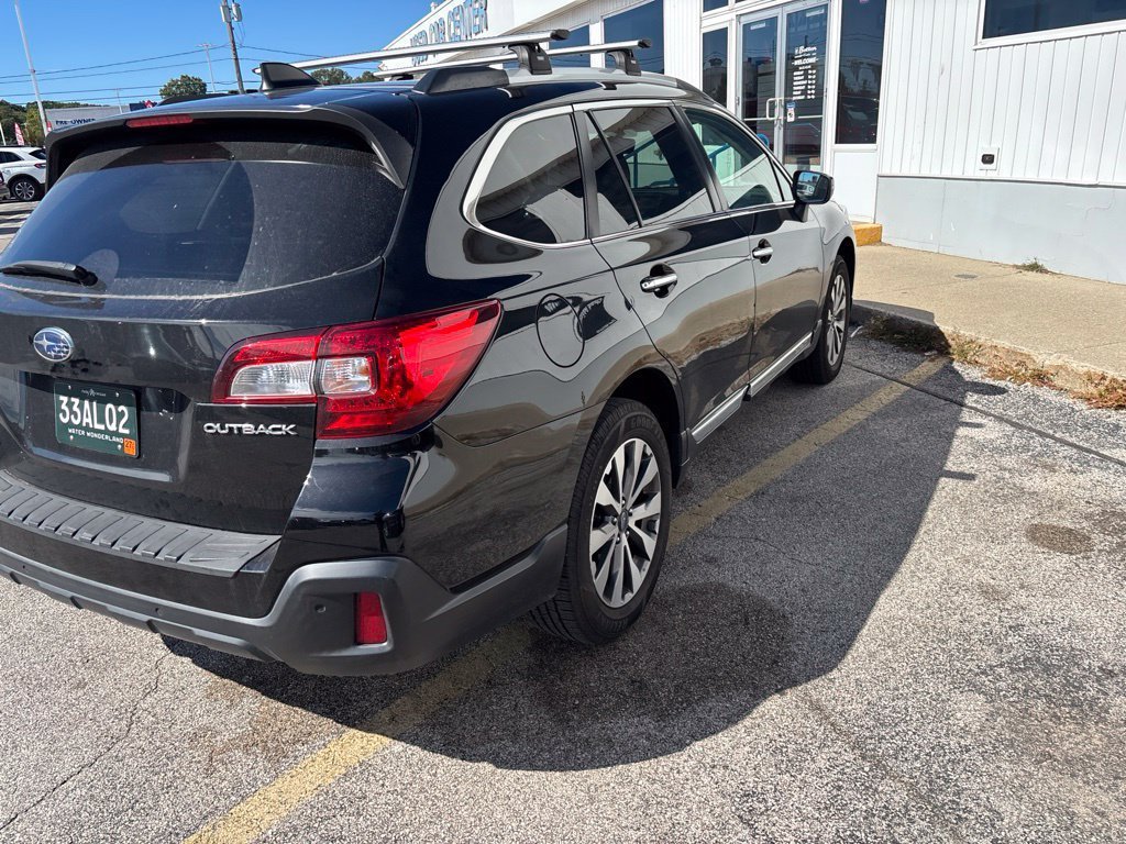 Used 2019 Subaru Outback 2.5i Touring AWD/4WD image 5