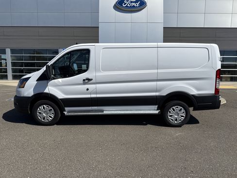 Used 2025 Ford Transit 250 Low Roof w/ Exterior Upgrade Package RWD image 2