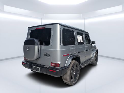 Certified 2025 Mercedes-Benz G 580 w/ EQ Technology image 6
