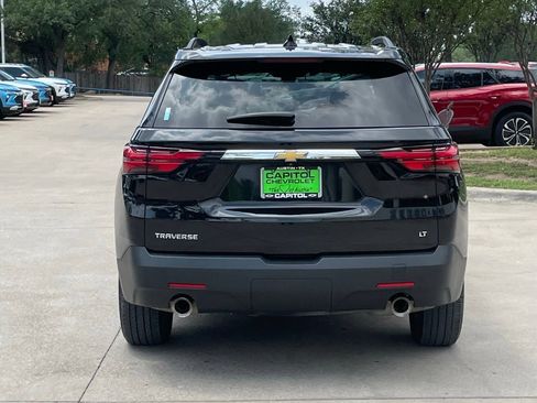 Used 2023 Chevrolet Traverse LT FWD image 5