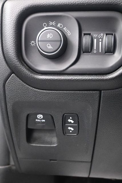 Used 2025 RAM 1500 Big Horn AWD/4WD image 8