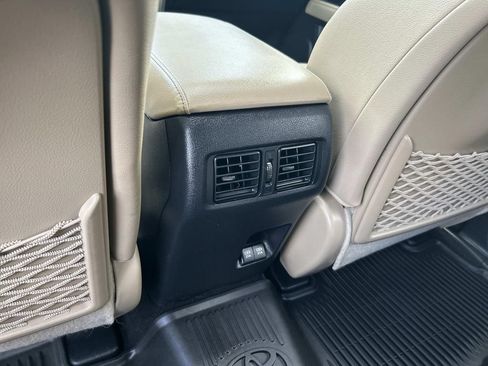 Used 2021 Toyota 4Runner Limited AWD/4WD image 23