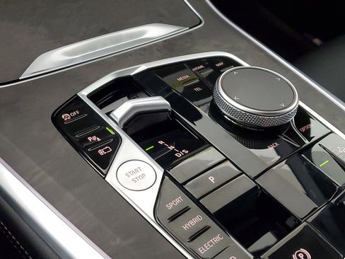 New 2026 BMW X5 xDrive50e w/ M Sport Package image 22