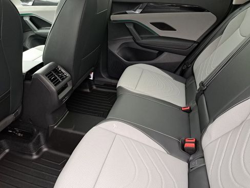 New 2026 Volkswagen Tiguan SE image 21