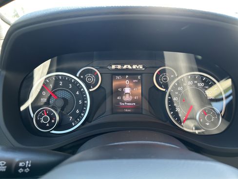 New 2026 RAM 1500 4x4 Crew Cab image 21