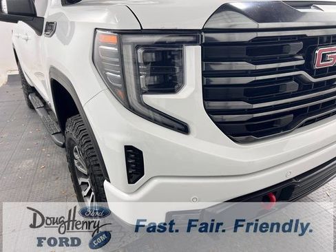 Used 2023 GMC Sierra 1500 AT4 w/ Technology Package image 8