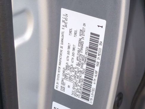 Used 2024 Toyota Tacoma TRD Off-Road image 26