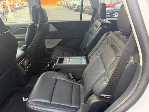 Used 2025 Lincoln Aviator Reserve w/ Equipment Group 201A AWD/4WD image 14