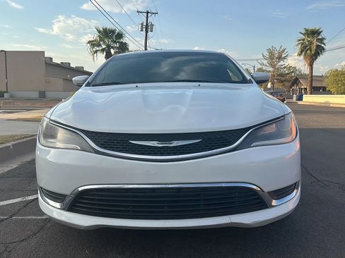 Used 2015 Chrysler 200 Limited w/ Convenience Group image 5