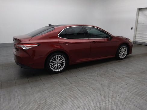 Used 2020 Toyota Camry XLE image 10