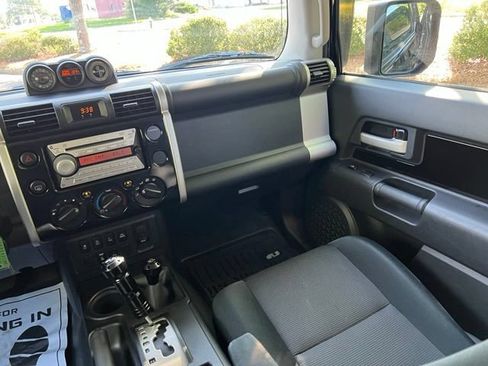 Used 2010 Toyota FJ Cruiser 4WD w/ Upgrade Pkg 2 image 20