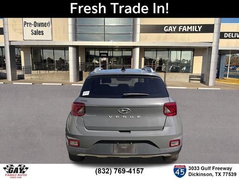 Used 2020 Hyundai Venue SEL w/ Convenience + Premium Package FWD image 8