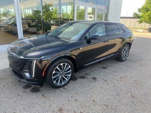 Certified 2024 Cadillac Lyriq Sport w/ LPO, Floor Liner Package AWD/4WD image 1