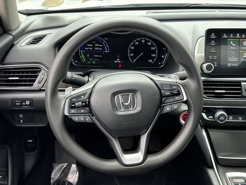 Used 2019 Honda Accord EX image 18