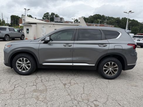 Used 2020 Hyundai Santa Fe SE w/ Cargo Package FWD image 4