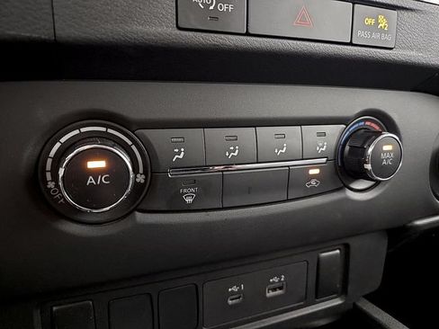 Used 2023 Nissan Frontier SV AWD/4WD image 16