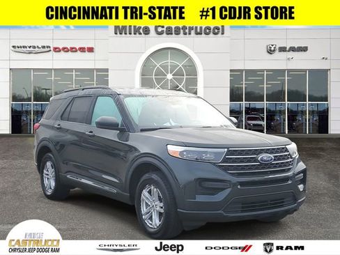 Used 2022 Ford Explorer XLT image 1