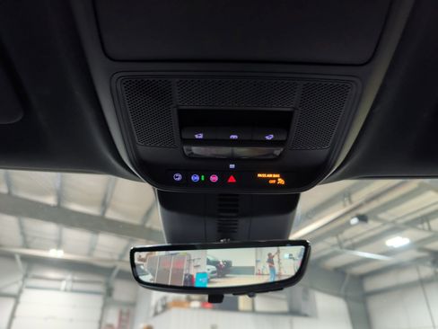 Used 2024 GMC Acadia AT4 w/ Super Cruise Package image 12