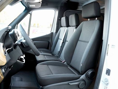 Used 2026 Mercedes-Benz Sprinter 2500 image 10