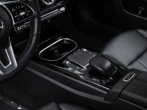 Used 2022 Mercedes-Benz CLA 250 image 27