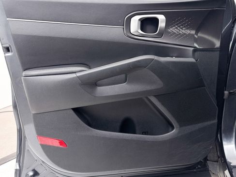 Used 2022 Kia Sorento LX image 27