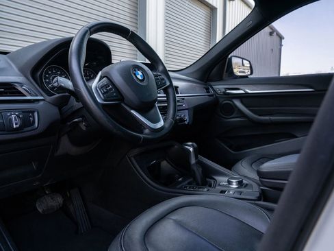 Used 2017 BMW X1 xDrive28i image 17