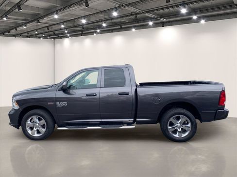 Used 2019 RAM 1500 Express w/ Express Value Package AWD/4WD image 4