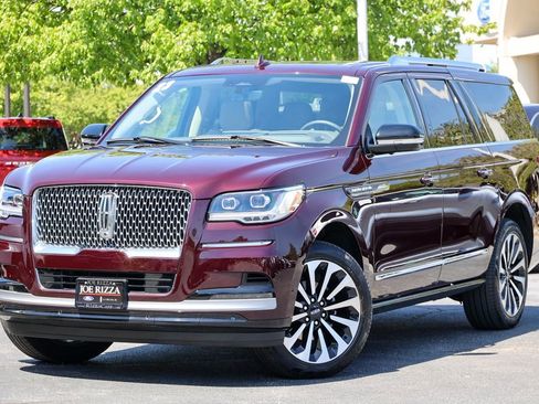 Used 2023 Lincoln Navigator L Reserve AWD/4WD image 6