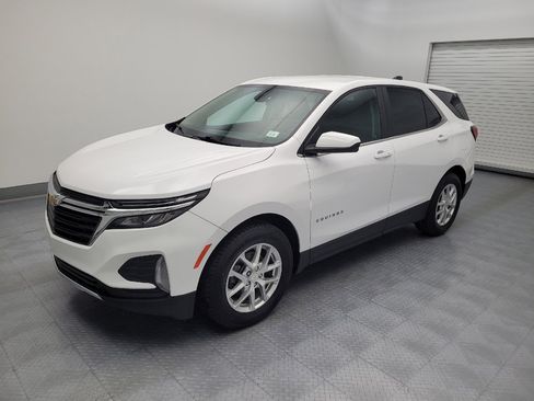 Used 2022 Chevrolet Equinox LT FWD image 2