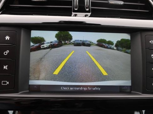Used 2018 Jaguar XE Premium AWD/4WD image 22