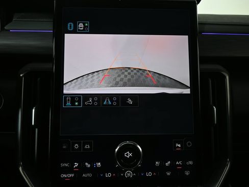 Used 2026 GMC Acadia AT4 w/ Luxury Package AWD/4WD image 30