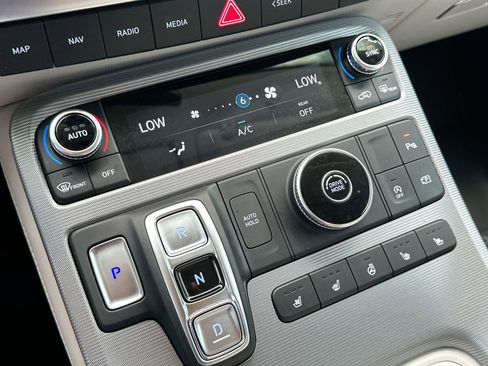 Used 2025 Hyundai Palisade Calligraphy FWD image 19