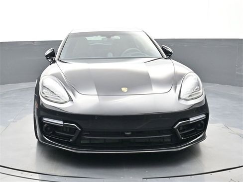 Used 2022 Porsche Panamera GTS w/ Premium Package image 26