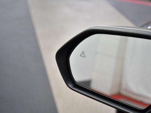 Used 2025 Nissan Altima 2.5 SV image 17