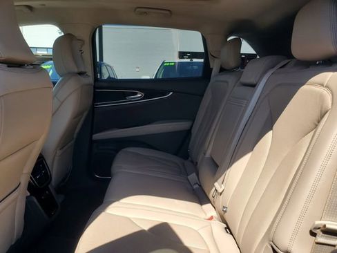 Used 2023 Lincoln Nautilus Reserve AWD/4WD image 28