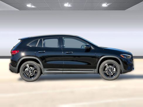 New 2026 Mercedes-Benz GLA 250 image 8
