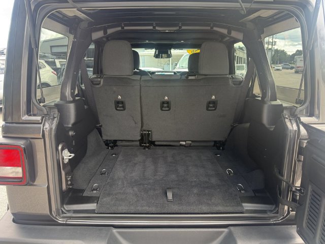 Used 2026 Jeep Wrangler Unlimited Sport AWD/4WD image 13